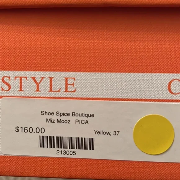 MizMooz sandals.Yellow.Zipper on the back.Adjustable buckles.Great condition - Picture 5 of 6